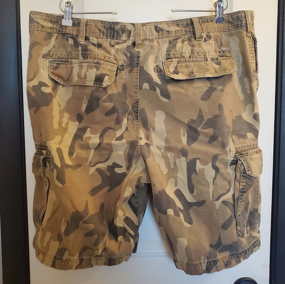 Izod - Men's Cargo Shorts - Sz 40 - Picture 6 of 8